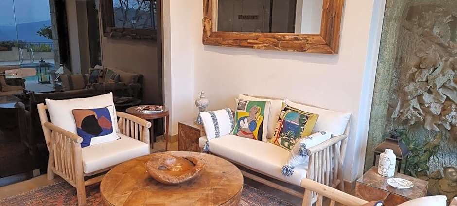 Loup Castel Boutique Hotel B&B