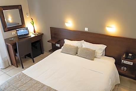 HOTEL HILL