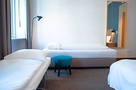 Economy Triple Room
