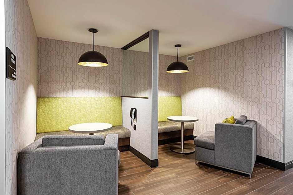 Hampton Inn By Hilton & Suites Beauport, Quebec, Canada