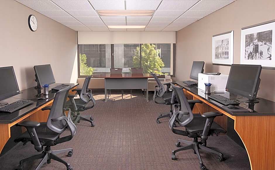 DoubleTree by Hilton Hotel Cleveland Downtown - Lakeside