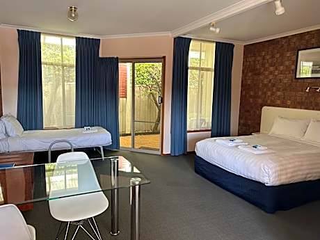 Queen Room - Disability Access