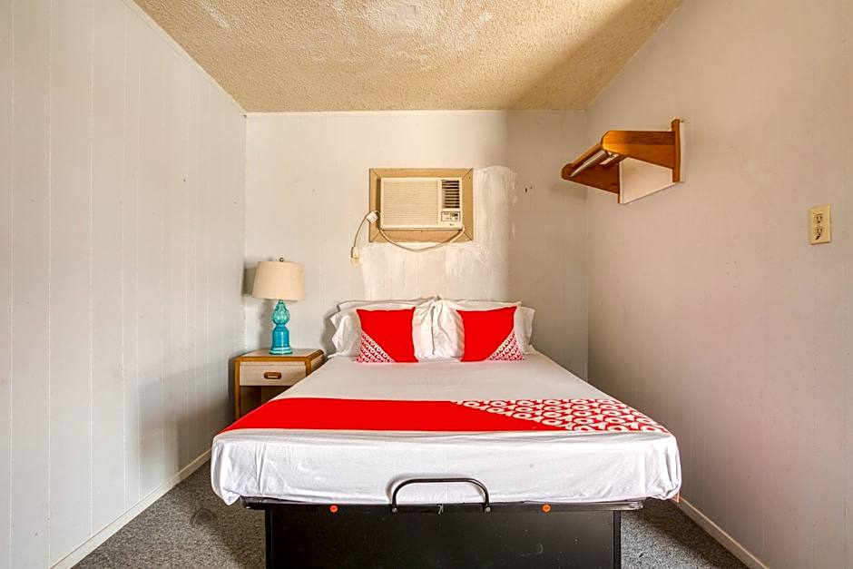 OYO Hotel Breckenridge TX Hubbard Creek Lake