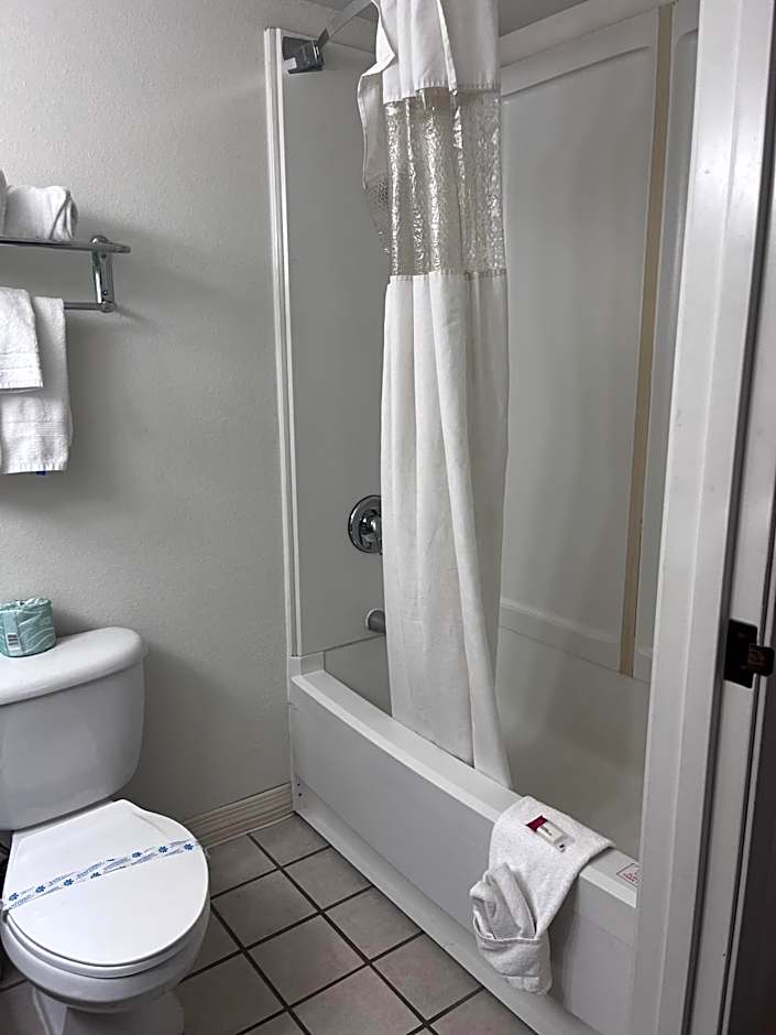 Ramada by Wyndham Anchorage