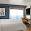 Holiday Inn Express Denver Central - North