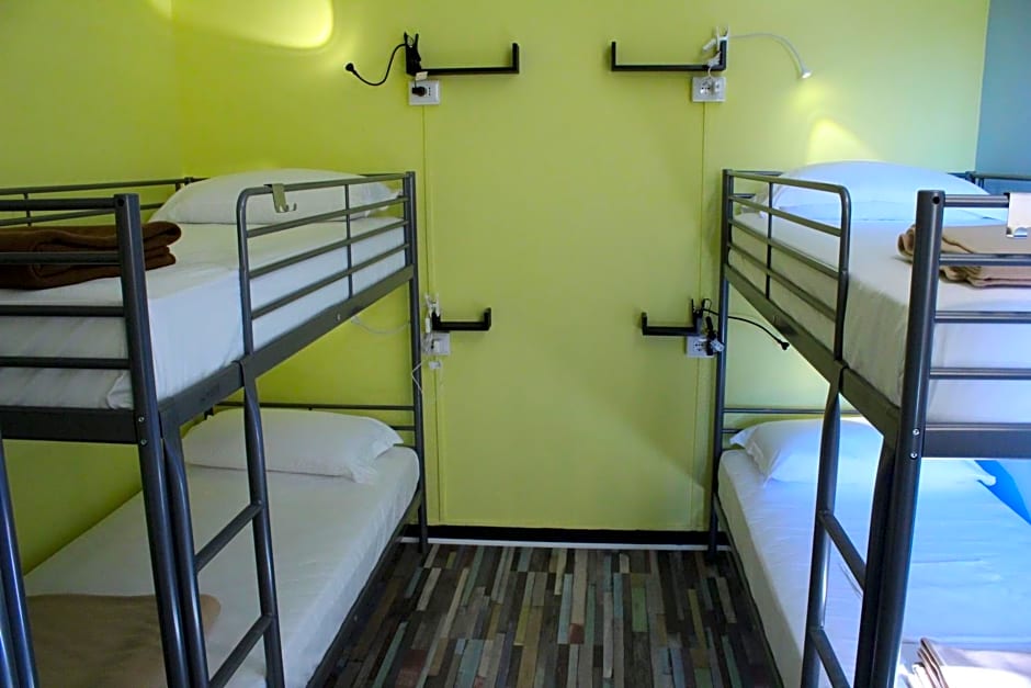 Home Genoa Hostel