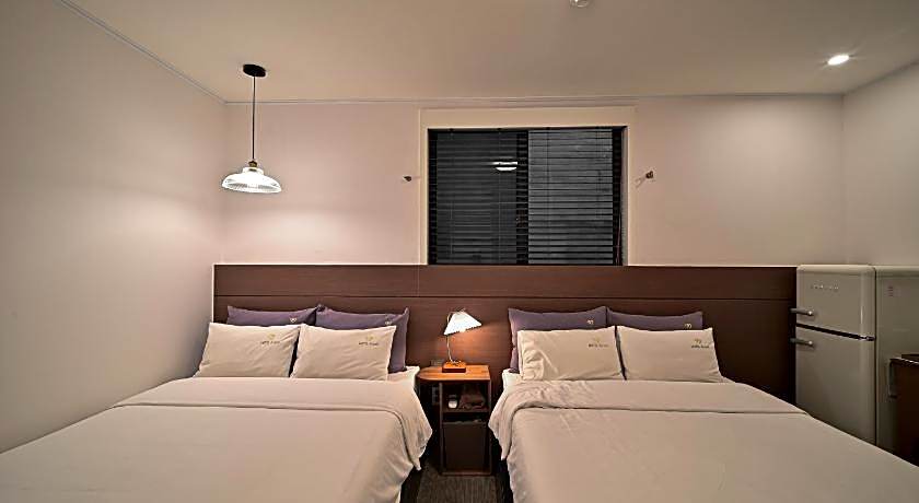 B. Cent Hotel Busan Station