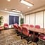 Quality Inn & Suites Dixon Near I-88