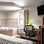 Super 8 by Wyndham Lewistown
