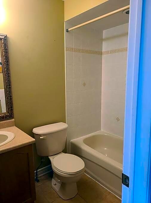 Top Floor of House in S Vaughan All to Yourself