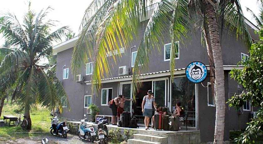 Monkey Samui Hostel