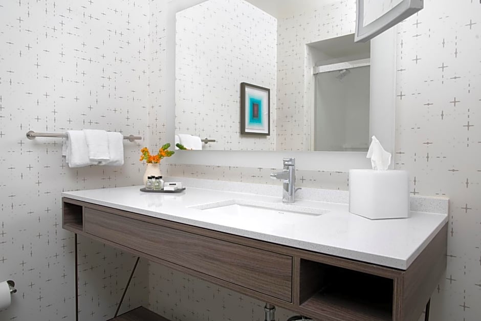 Crowne Plaza Atlanta Perimeter at Ravinia By IHG