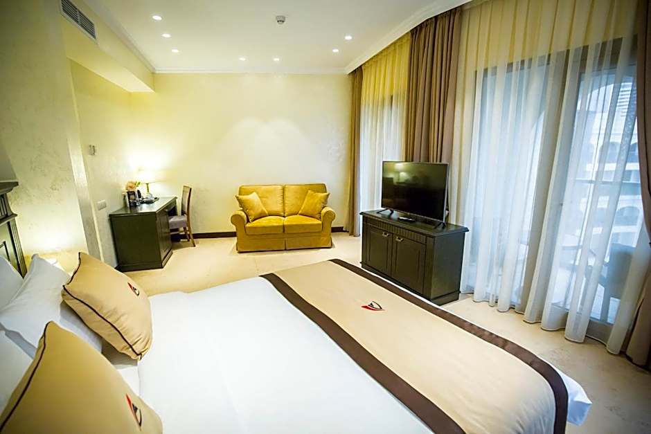 Colosseum Marina Hotel