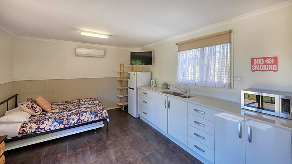 Silver Wattle Cabins