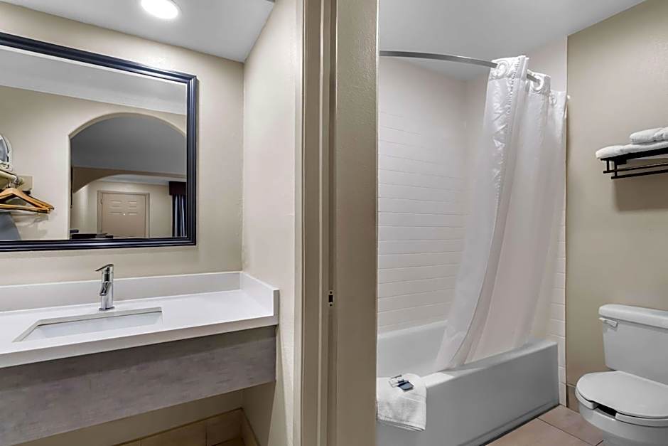 Americas Best Value Inn Houston Heights at I-45