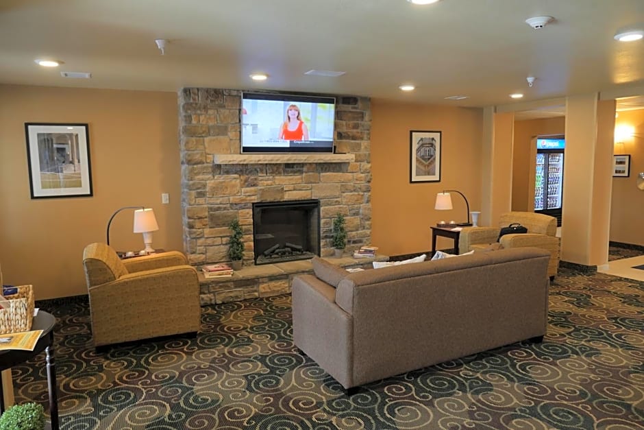 Cobblestone Inn & Suites-Winterset