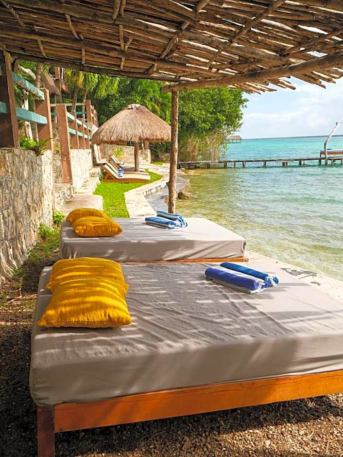 Villa Santuario Lake front Oasis