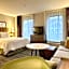Staybridge Suites Milwaukee West-Oconomowoc By IHG