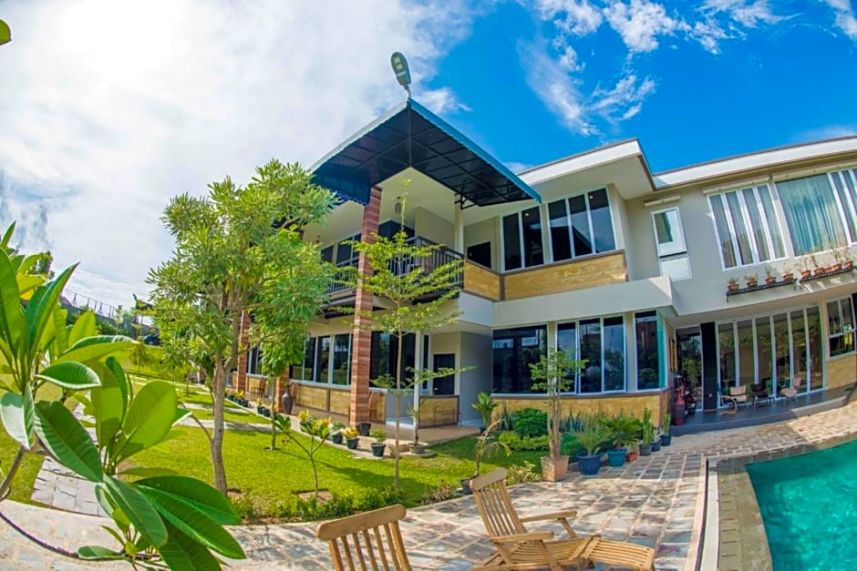 Alinson Boutique Resident Batam by ZUZU