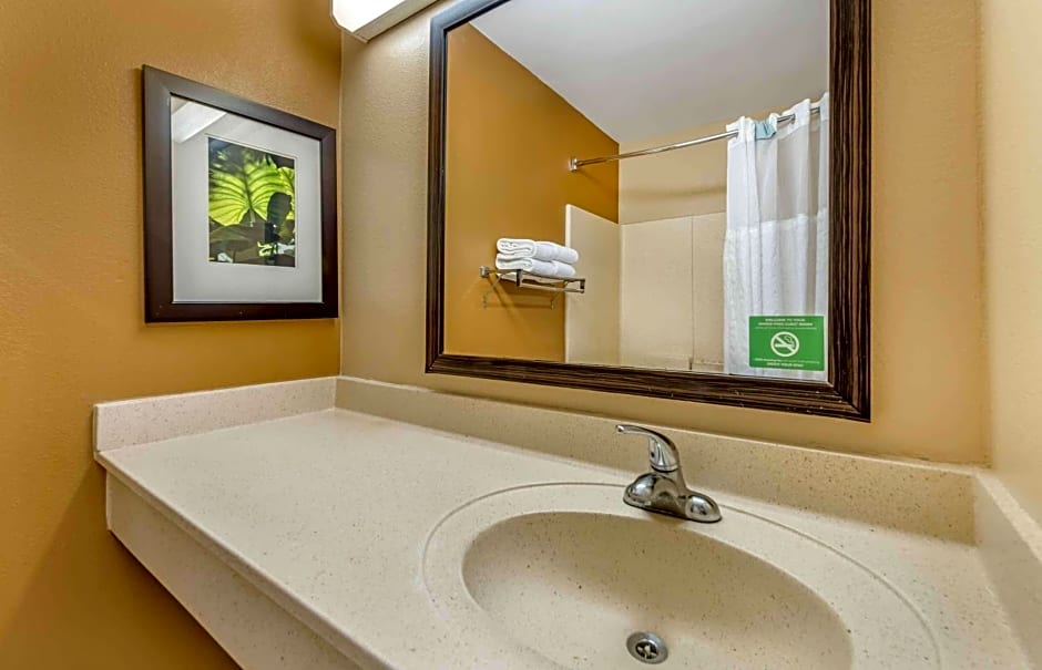 Extended Stay America Suites - Minneapolis - Maple Grove