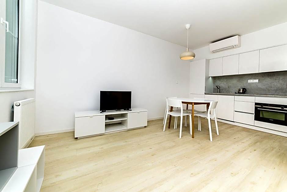 City Castle Apartments Free Parking