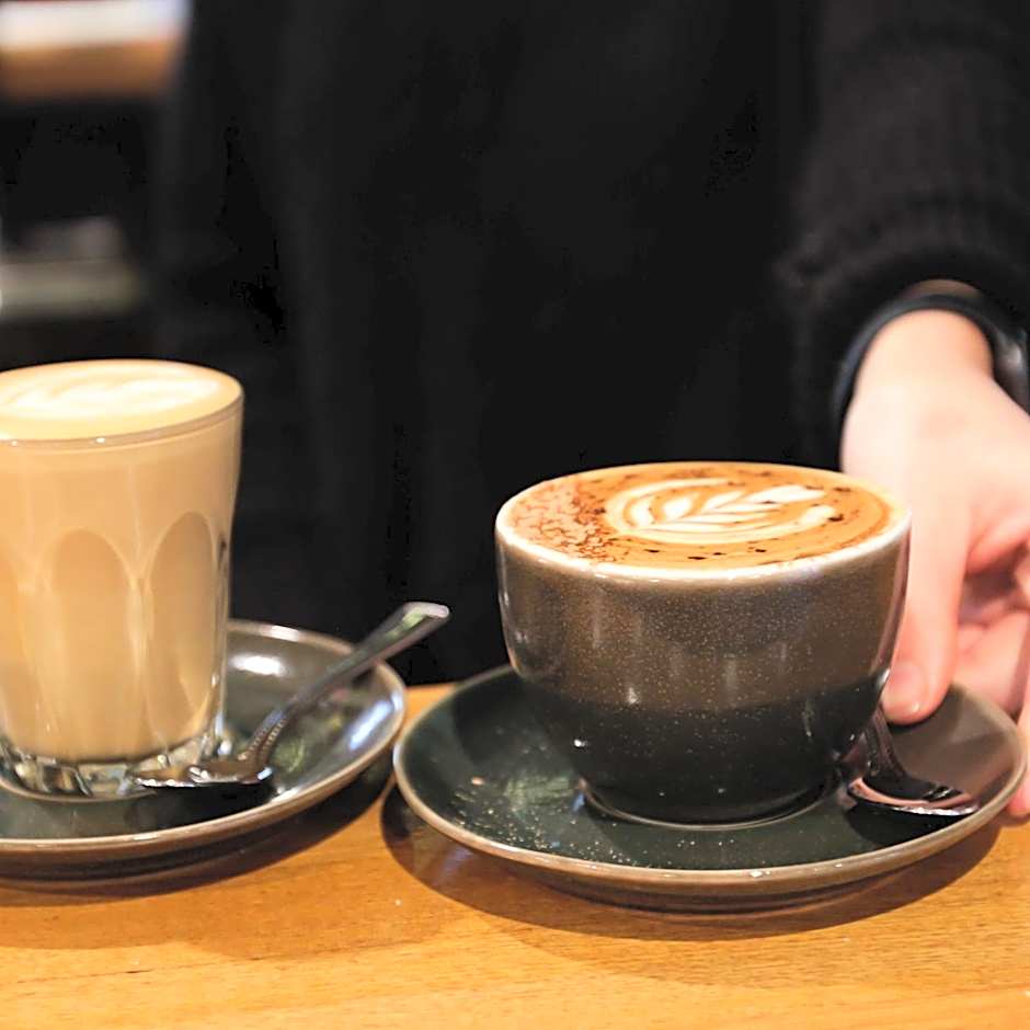 Alpine Hotel, Eat Drink Sleep