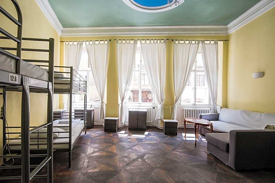 Charles Bridge Hostel & Apartments