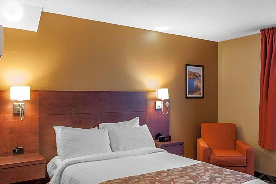 Quality Hotel & Suites Gander
