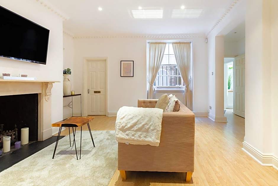 Spacious 1 bed Sloane Square