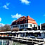 Strandhotel Berg by ALPAMI