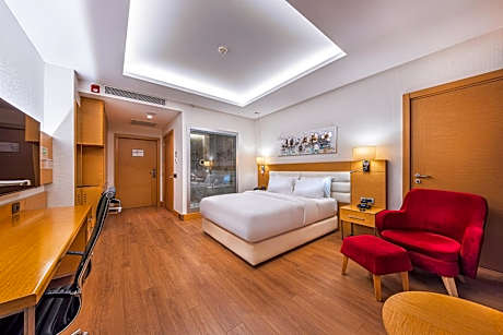 Standard King Room - Disability Access