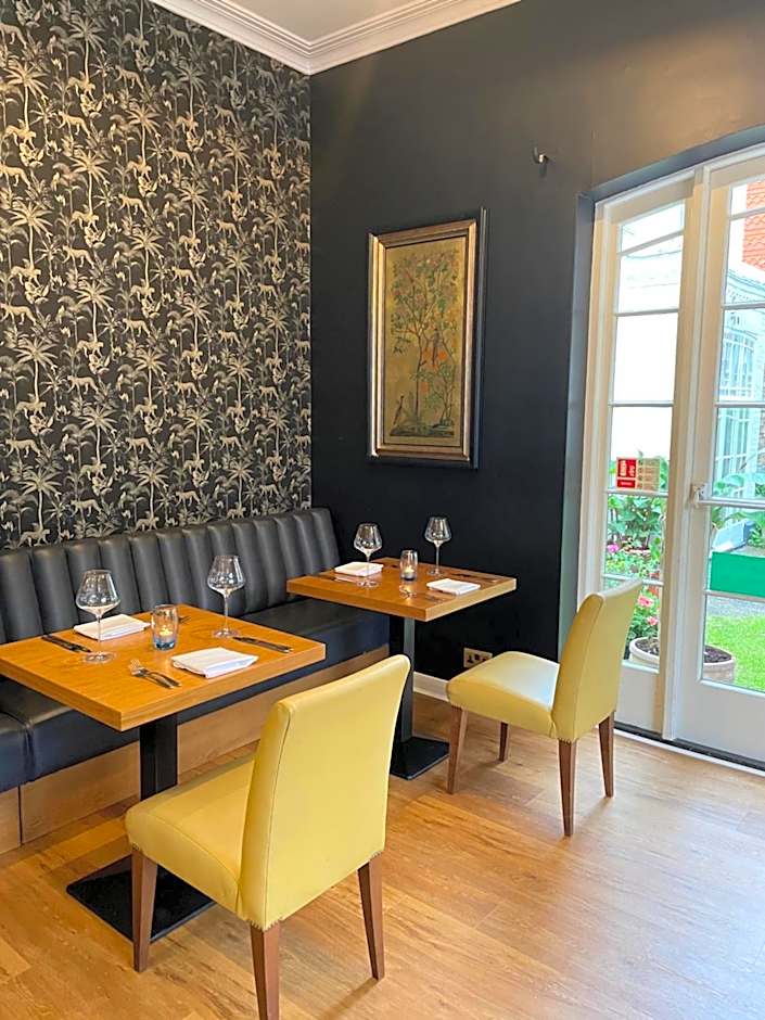 The Royal Adelaide Hotel