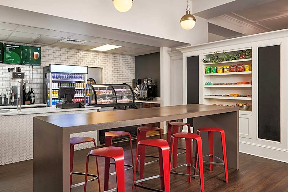 Redmont Hotel Birmingham, Curio Collection by Hilton