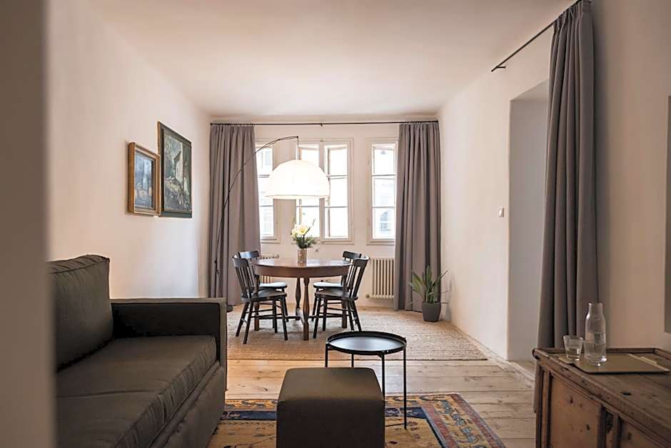 Goldenstern Townhouse
