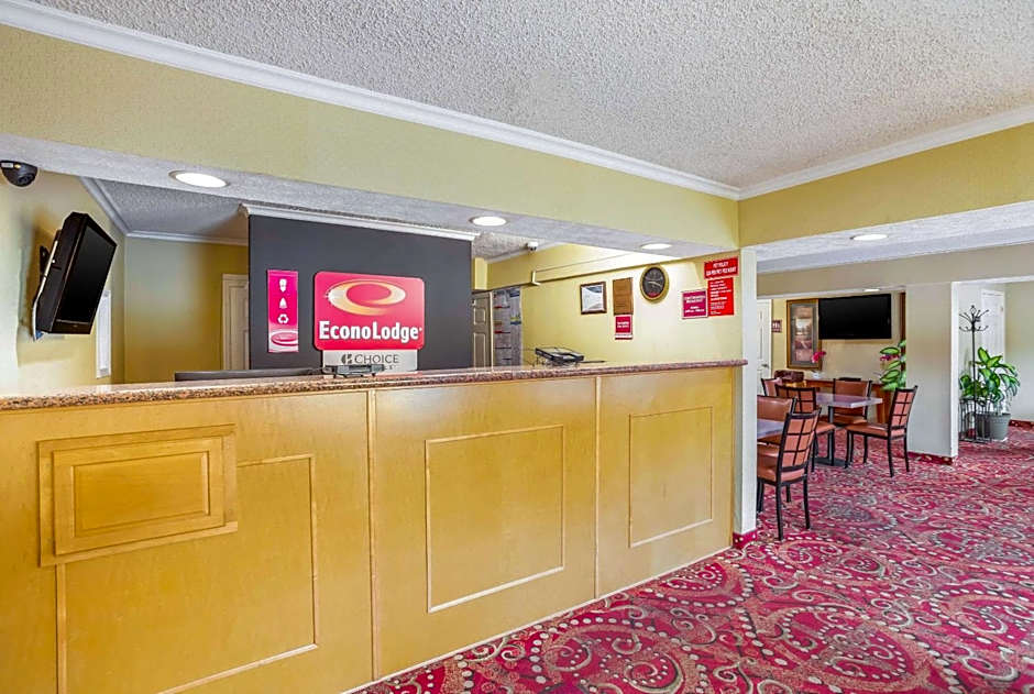 Econo Lodge Huntington - Barboursville University Area