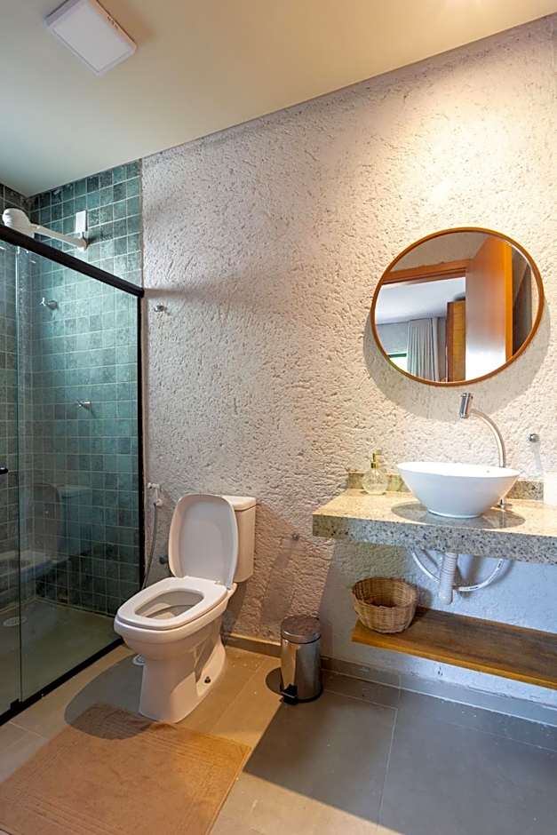 Casa com Piscina Privativa Lambari 102 by Qavi