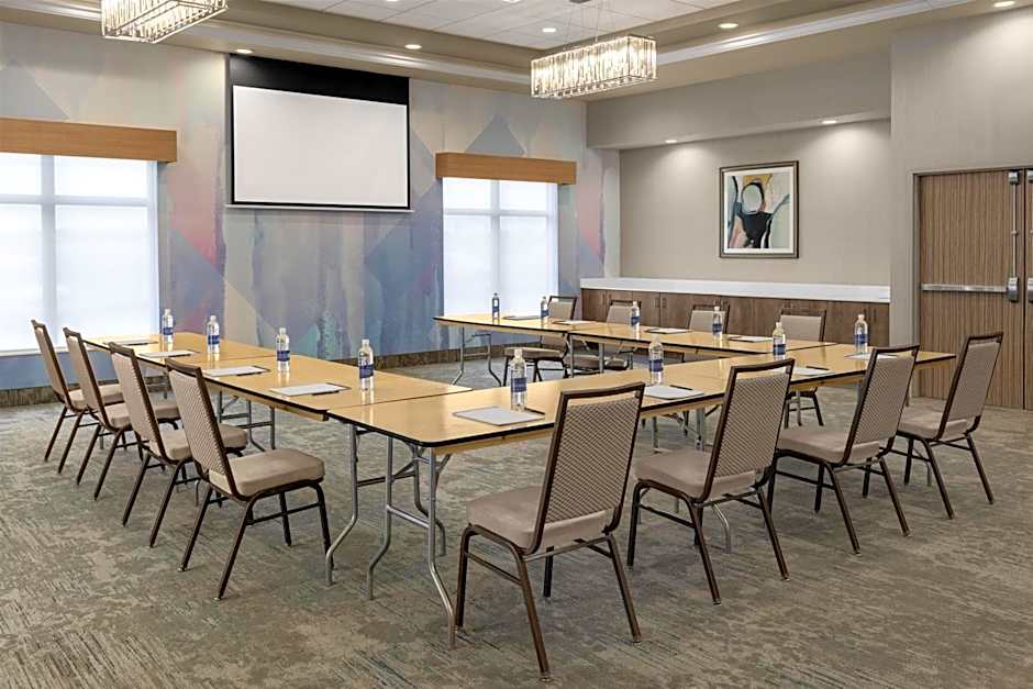 Hilton Garden Inn Topeka