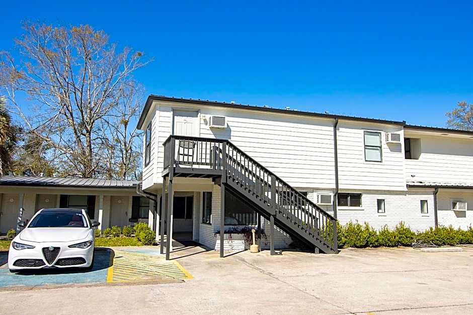 OYO Hotel Sulphur LA Hwy 90 West