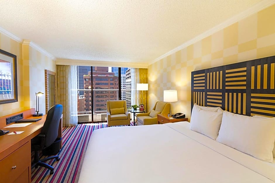 Pinnacle Hotel Harbourfront