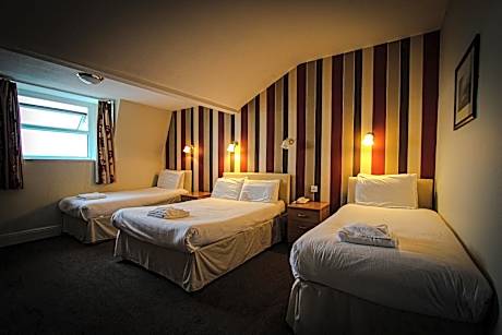 Family Room with Sea View