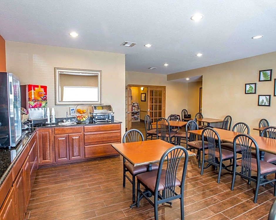 Sleep Inn & Suites Hays I-70