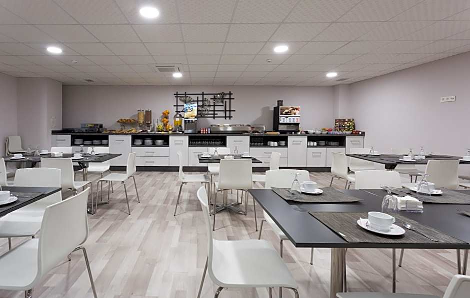 Sercotel Familia Conde