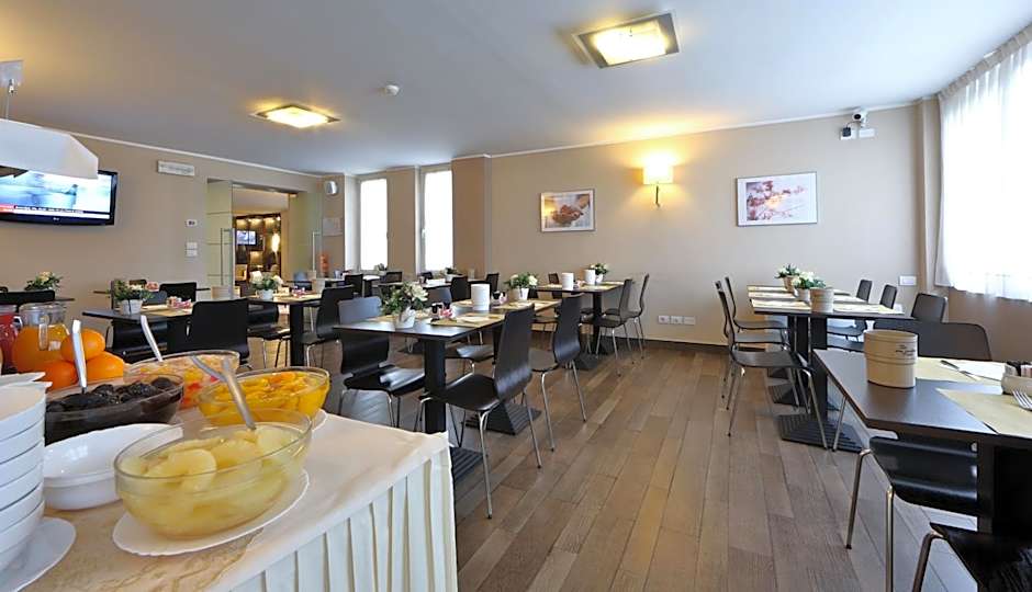 Regal Hotel & Residence