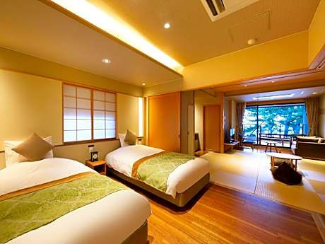 Room with Tatami Area and Open-Air Bath (Ocean View)