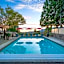 Cypress: Private Bedroom/Bathroom/Office, with Shared Pool, Hot tub