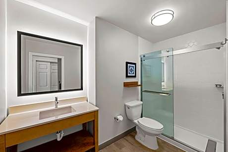 One-Bedroom Deluxe Suite with Two Queen Beds
