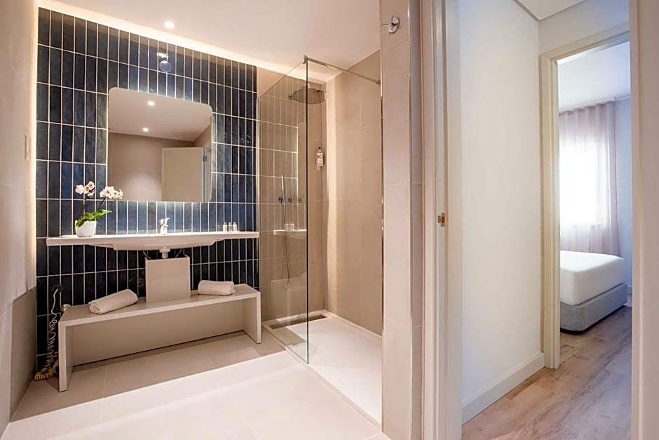 Aqualuz Lagos by The Editory