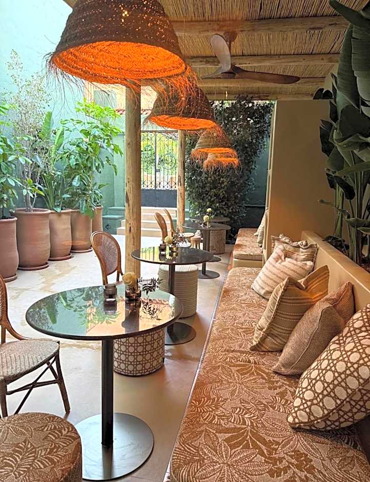 Casa Con Destino