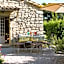 Mas de la Rivoire B&B