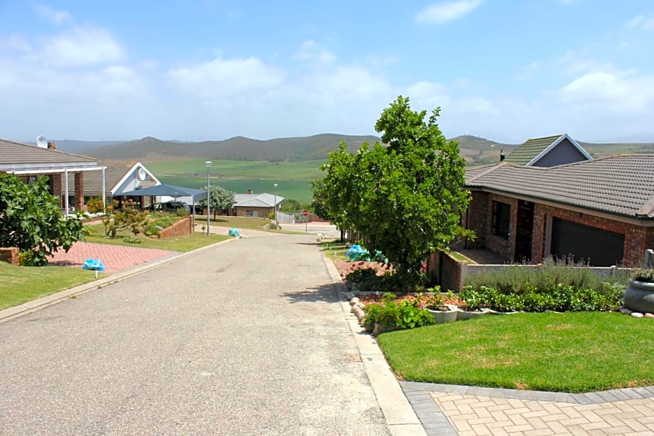 Traveller's Rest, Reebok